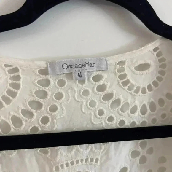 765 OndaDeMar White Eyelet Tunic Blouse Size Medium - Picture 3 of 7